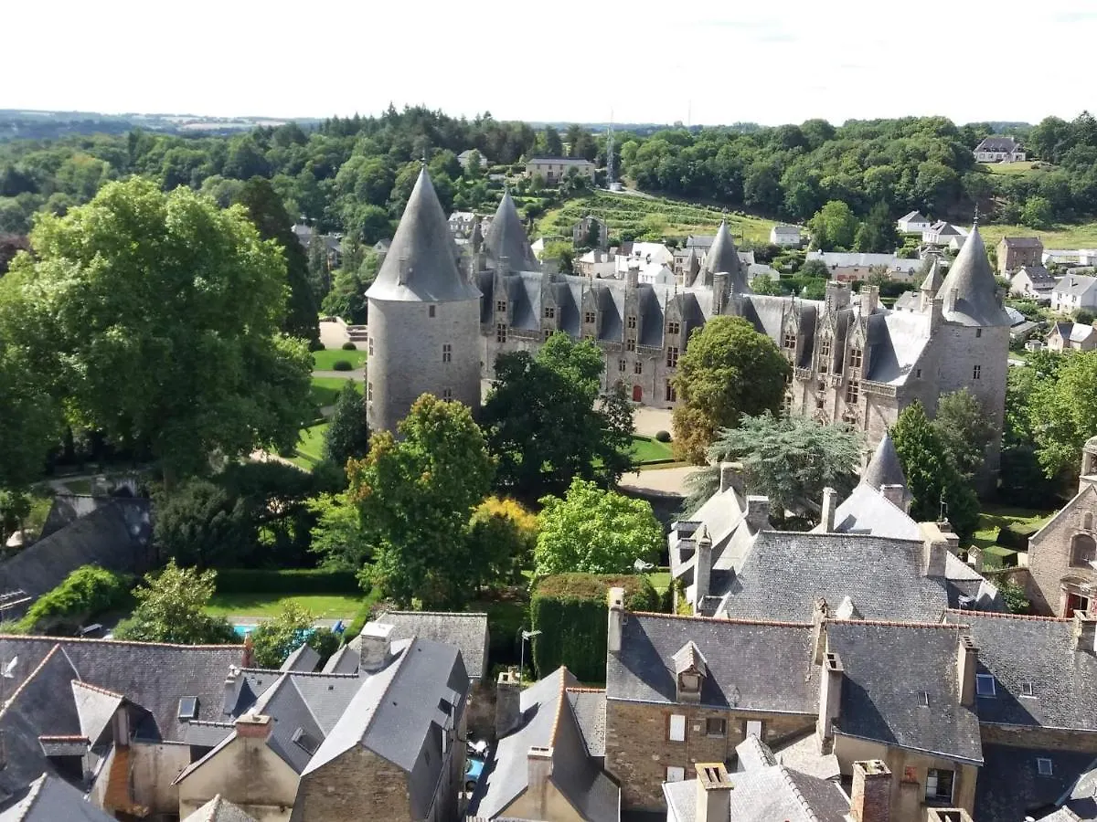 Les Douces Heures De Bea Lanouée Bed & Breakfast